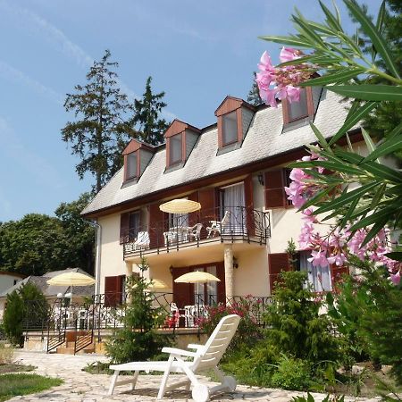Balaton Art Guesthouse Balatonszárszó Dış mekan fotoğraf