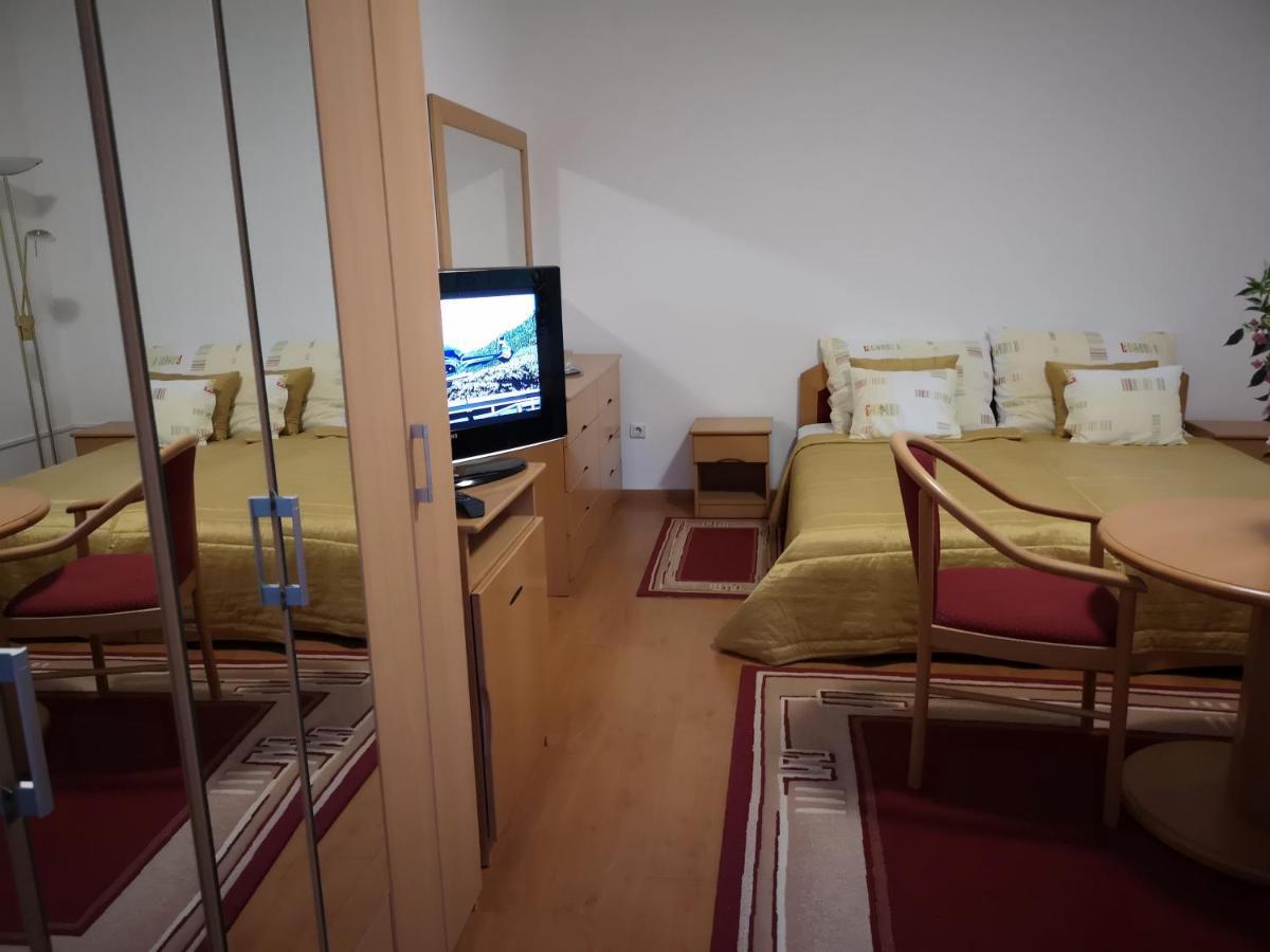 Balaton Art Guesthouse Balatonszárszó Dış mekan fotoğraf