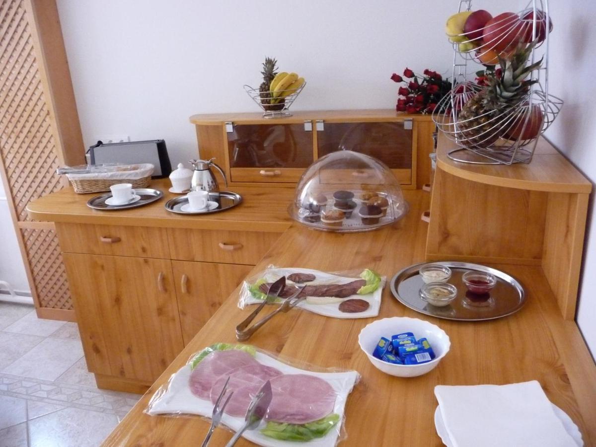 Balaton Art Guesthouse Balatonszárszó Dış mekan fotoğraf