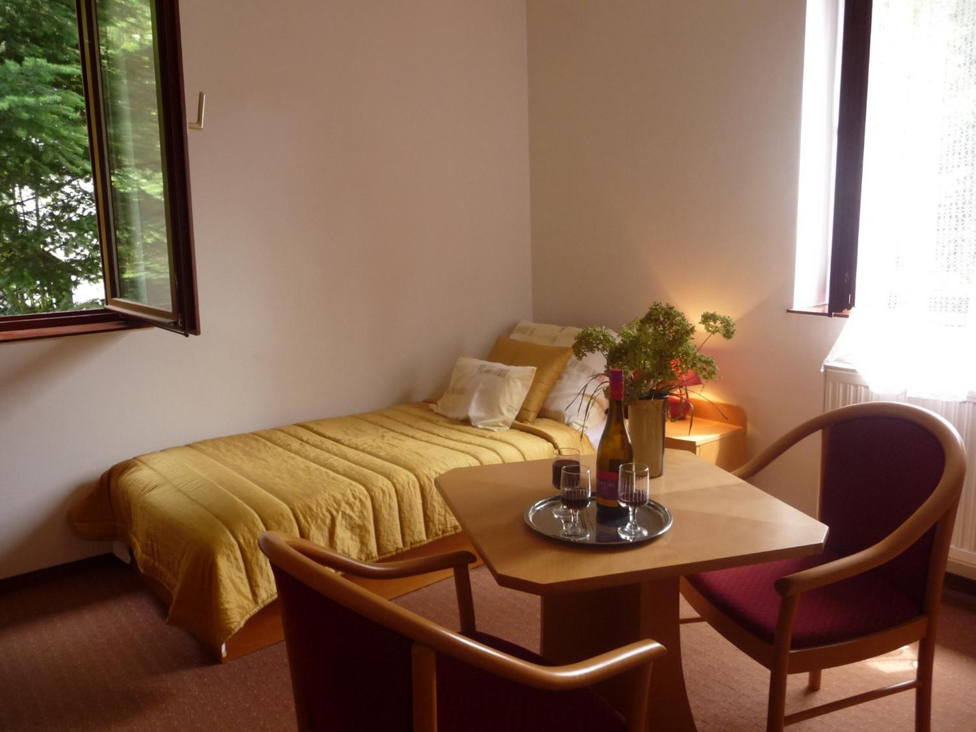 Balaton Art Guesthouse Balatonszárszó Dış mekan fotoğraf