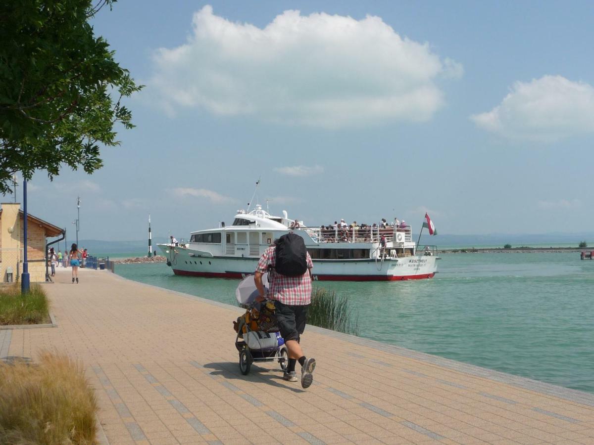 Balaton Art Guesthouse Balatonszárszó Dış mekan fotoğraf