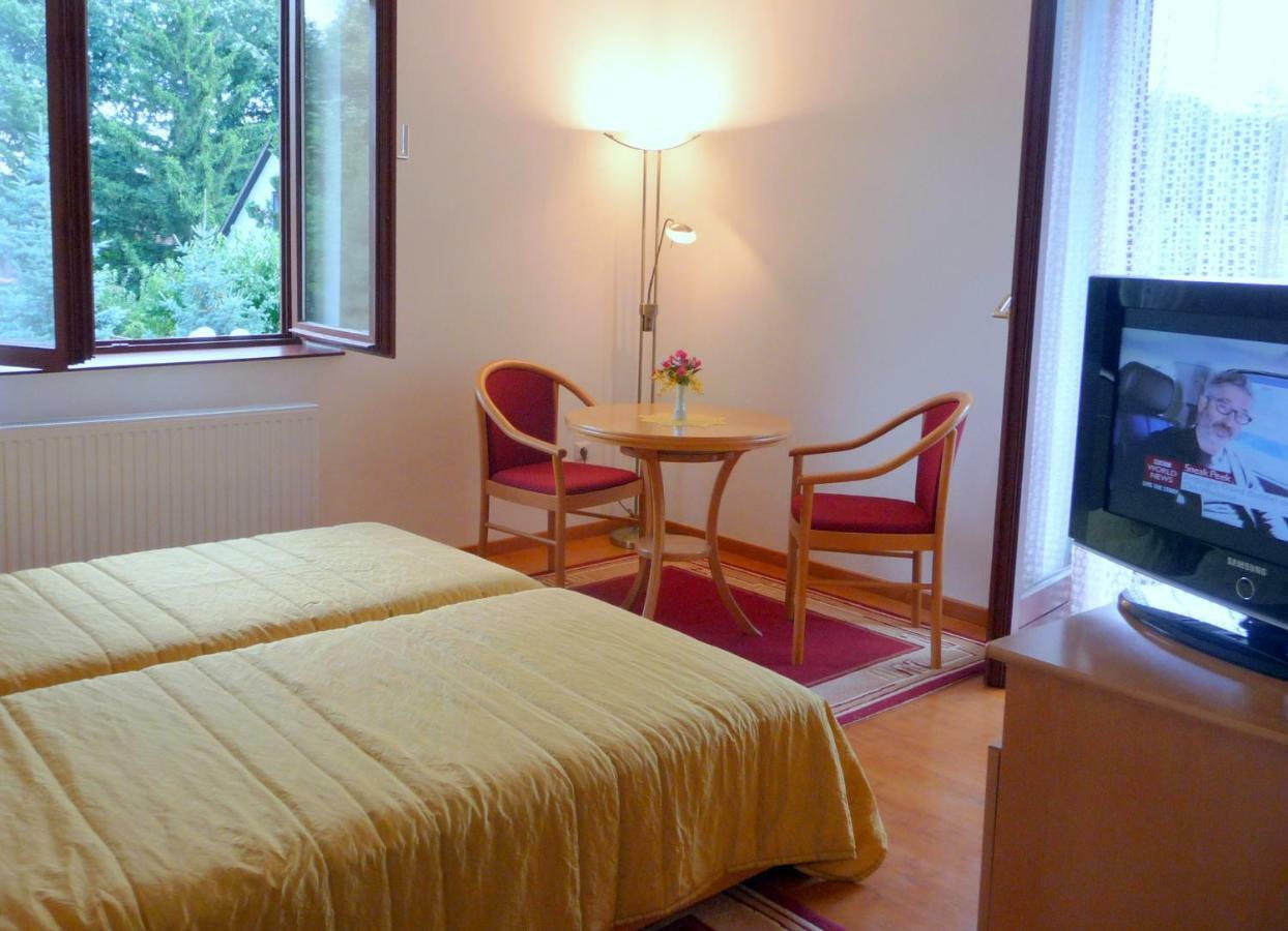 Balaton Art Guesthouse Balatonszárszó Dış mekan fotoğraf