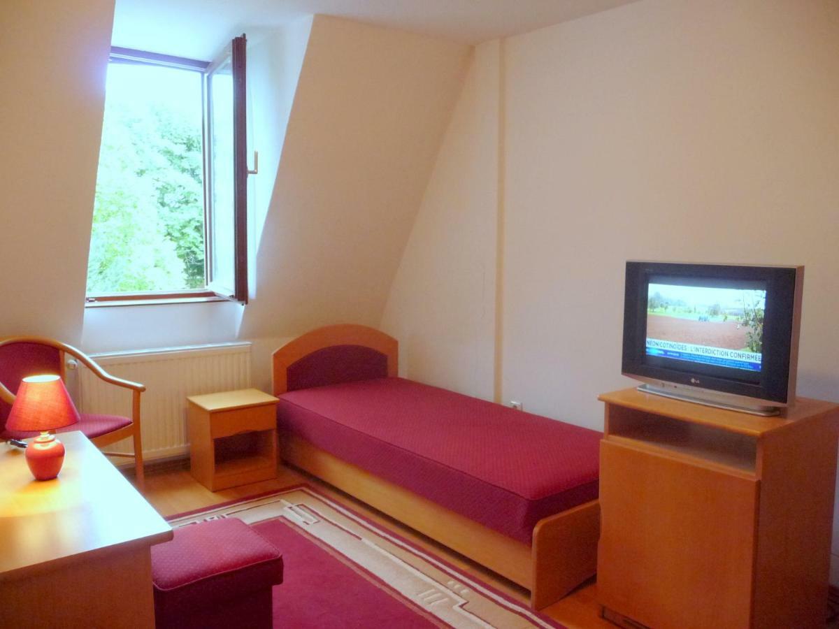 Balaton Art Guesthouse Balatonszárszó Dış mekan fotoğraf